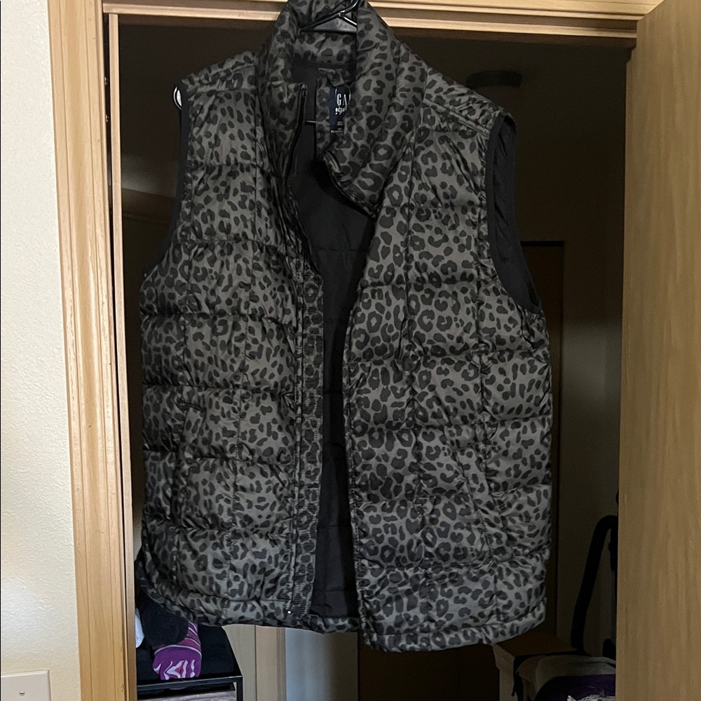 GAP Gray Leopard Puffer Vest